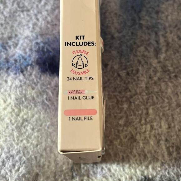 New Extra Divina Nails… - Picture 5 of 5